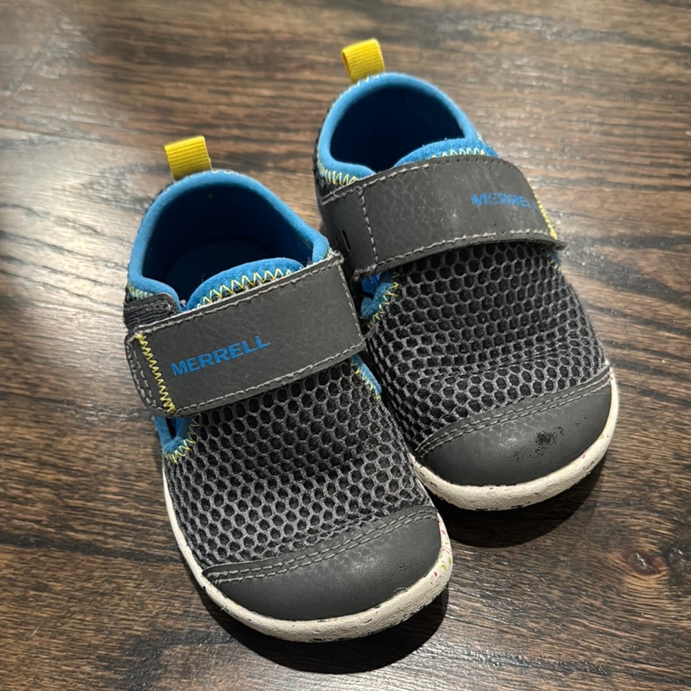 Merrell Black and Blue Sneakers with Velcro Closure